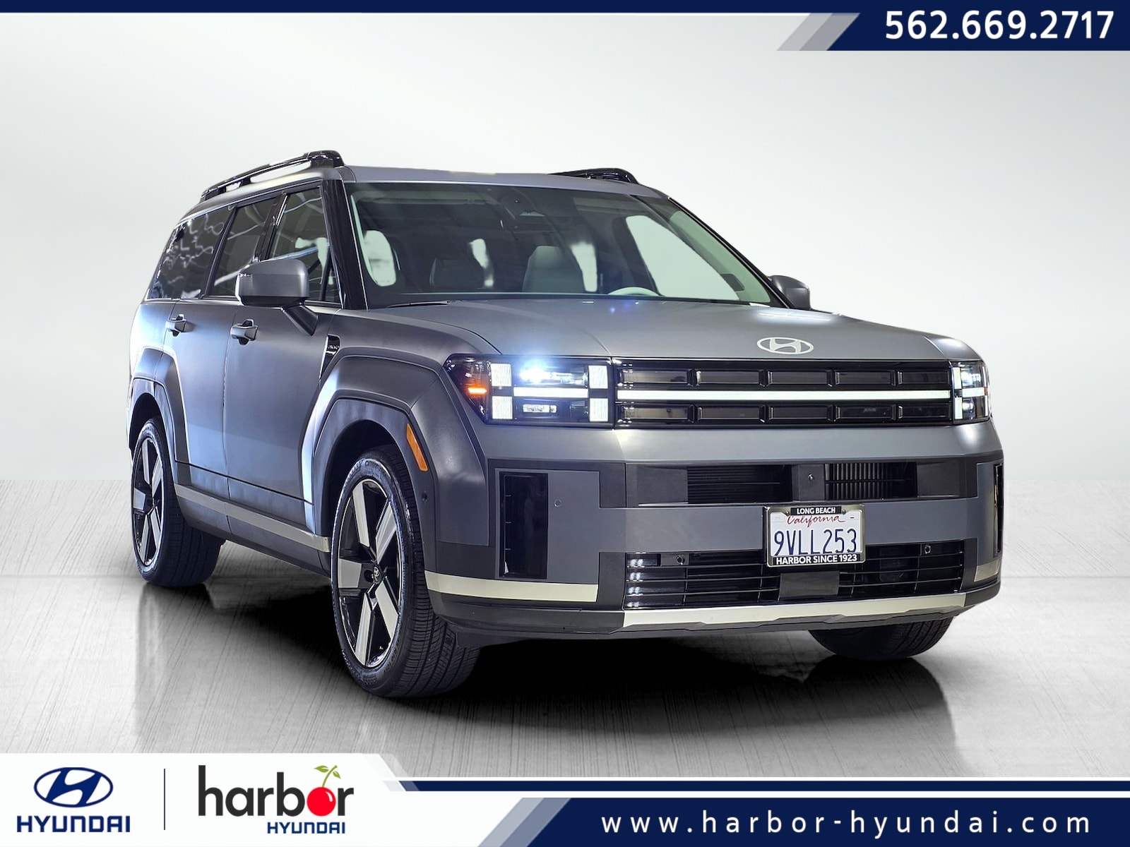 2025 Hyundai Santa Fe Limited's photo