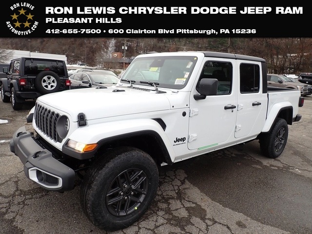 2026 Jeep Gladiator Sport S's photo