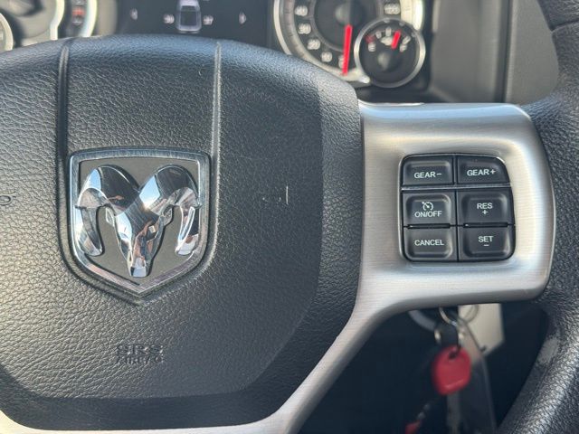 2016 Ram 1500 Express photo 26