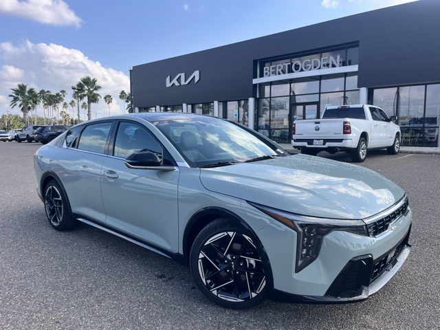 2025 Kia K4 GT-Line's photo