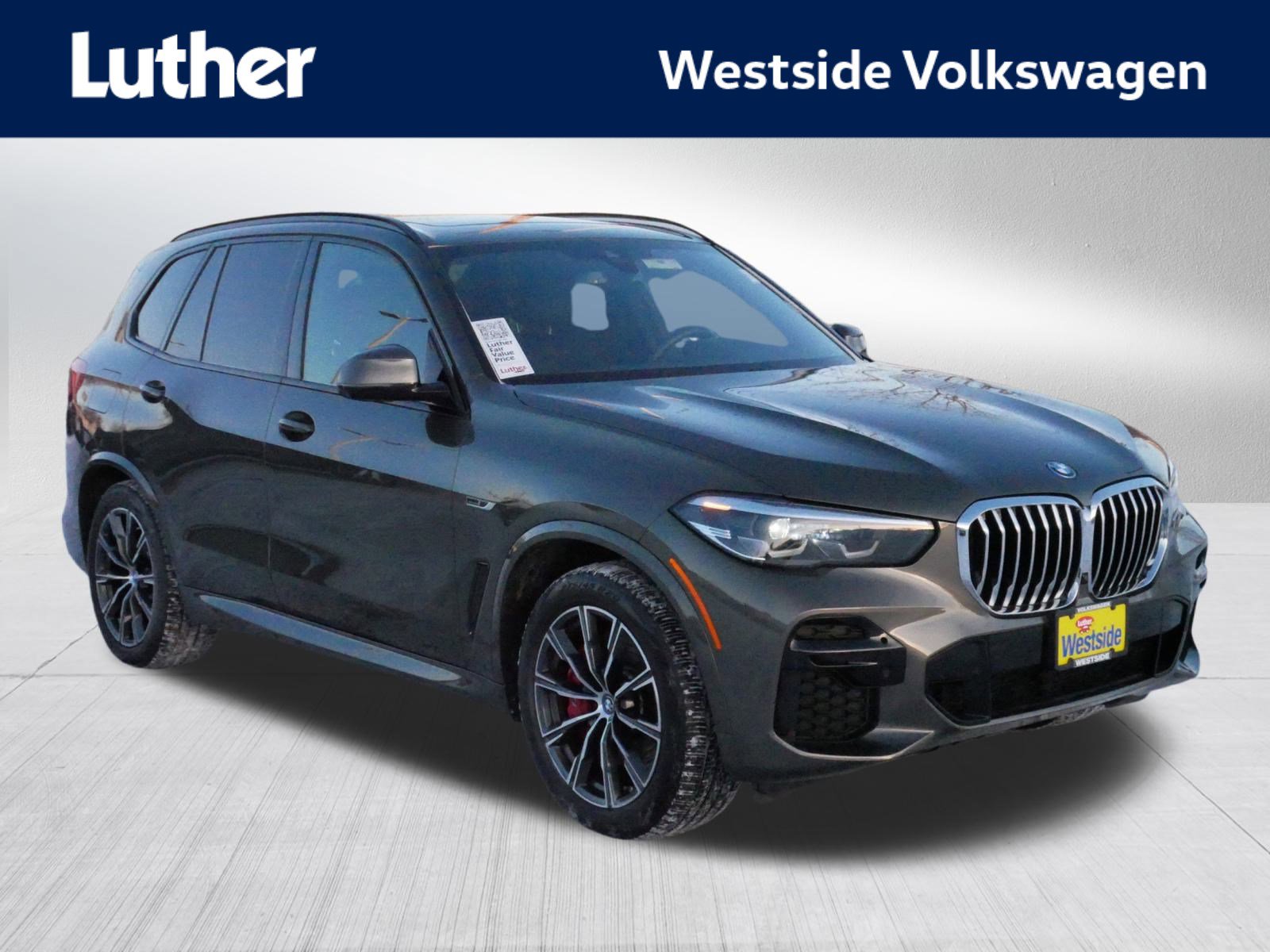 2023 BMW X5 45e's photo