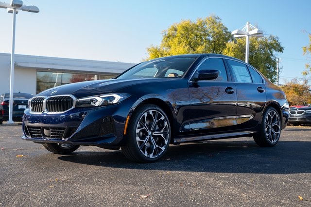 2026 BMW 3 Series 330i's photo