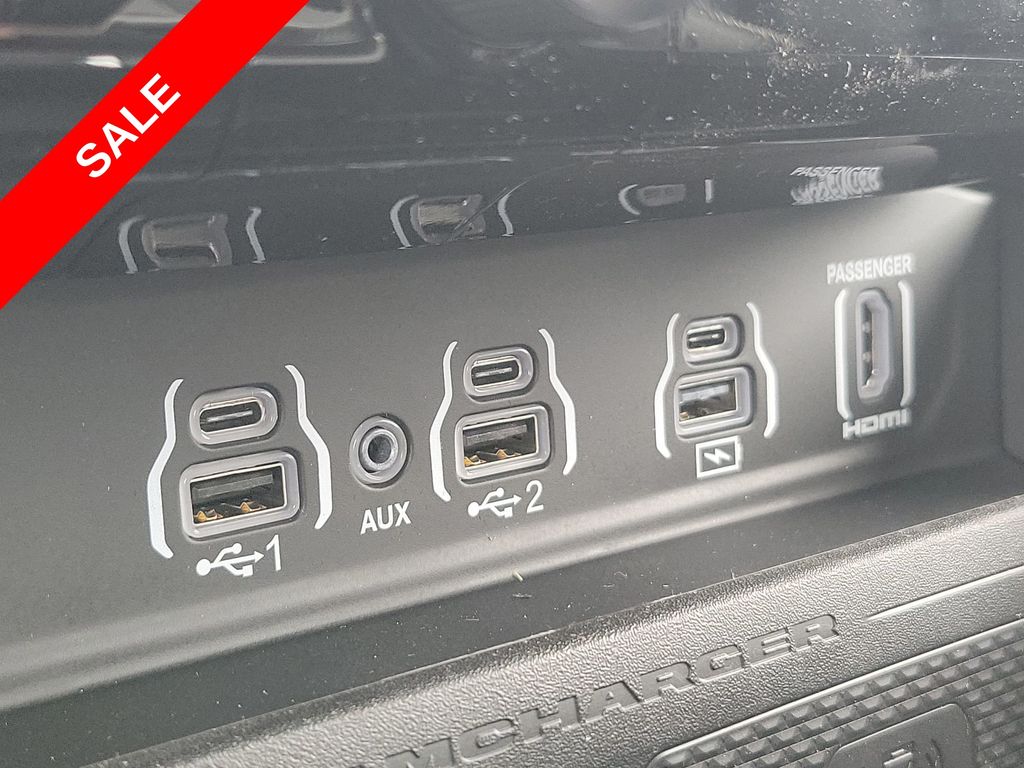 2025 Ram 1500 Laramie photo 19