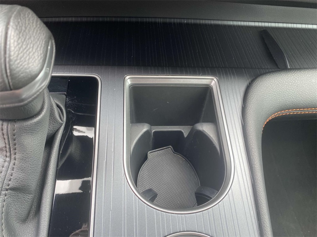 2023 Toyota Sienna XSE photo 24