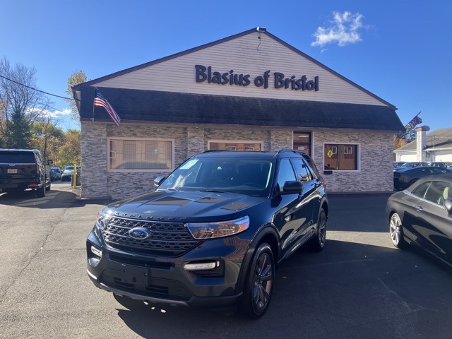 2022 Ford Explorer XLT's photo