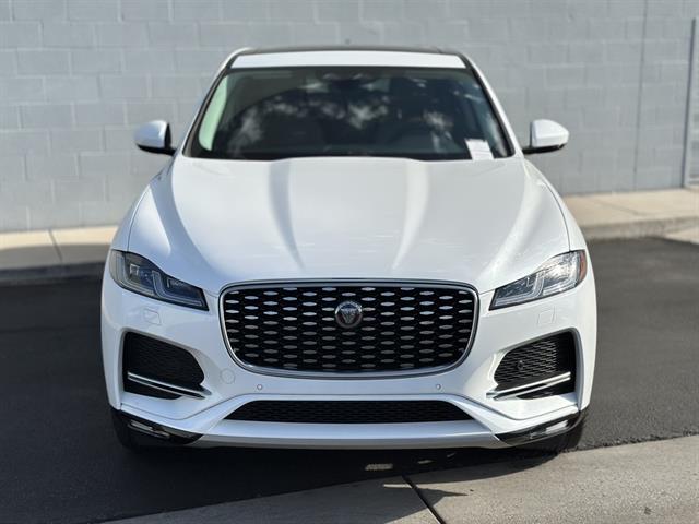 2023 Jaguar F-PACE P250 S photo 4