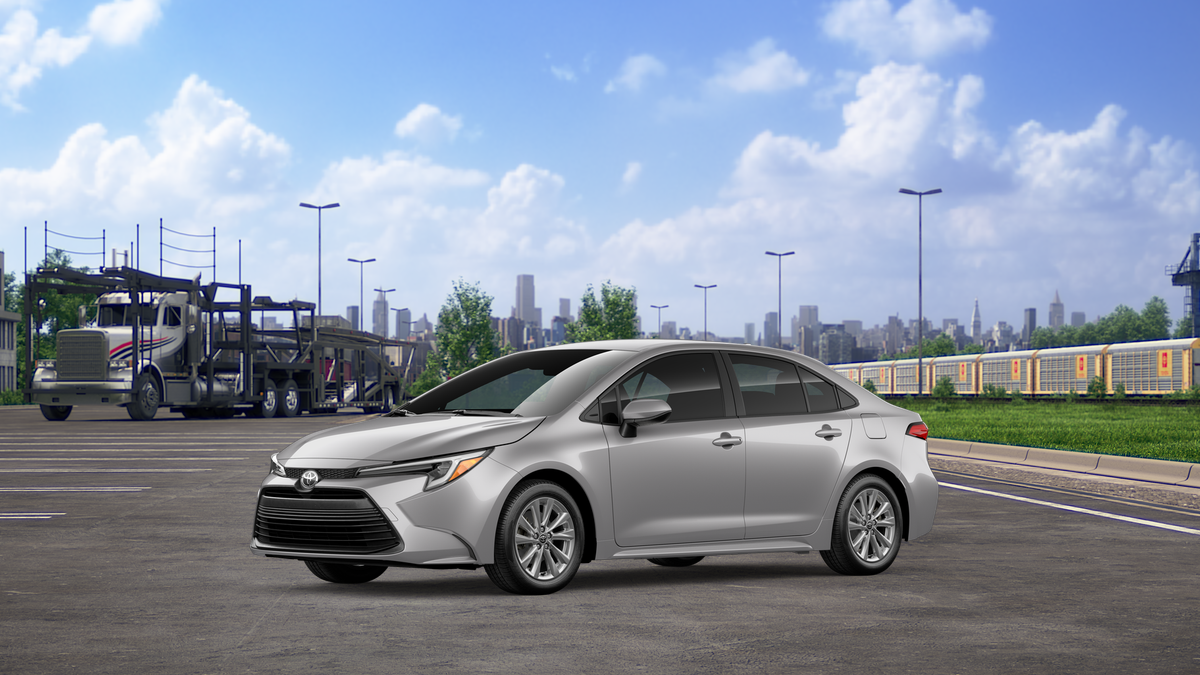 2026 Toyota Corolla Hybrid LE photo 2
