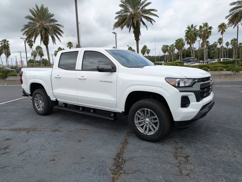 2026 Chevrolet Colorado LT photo 2
