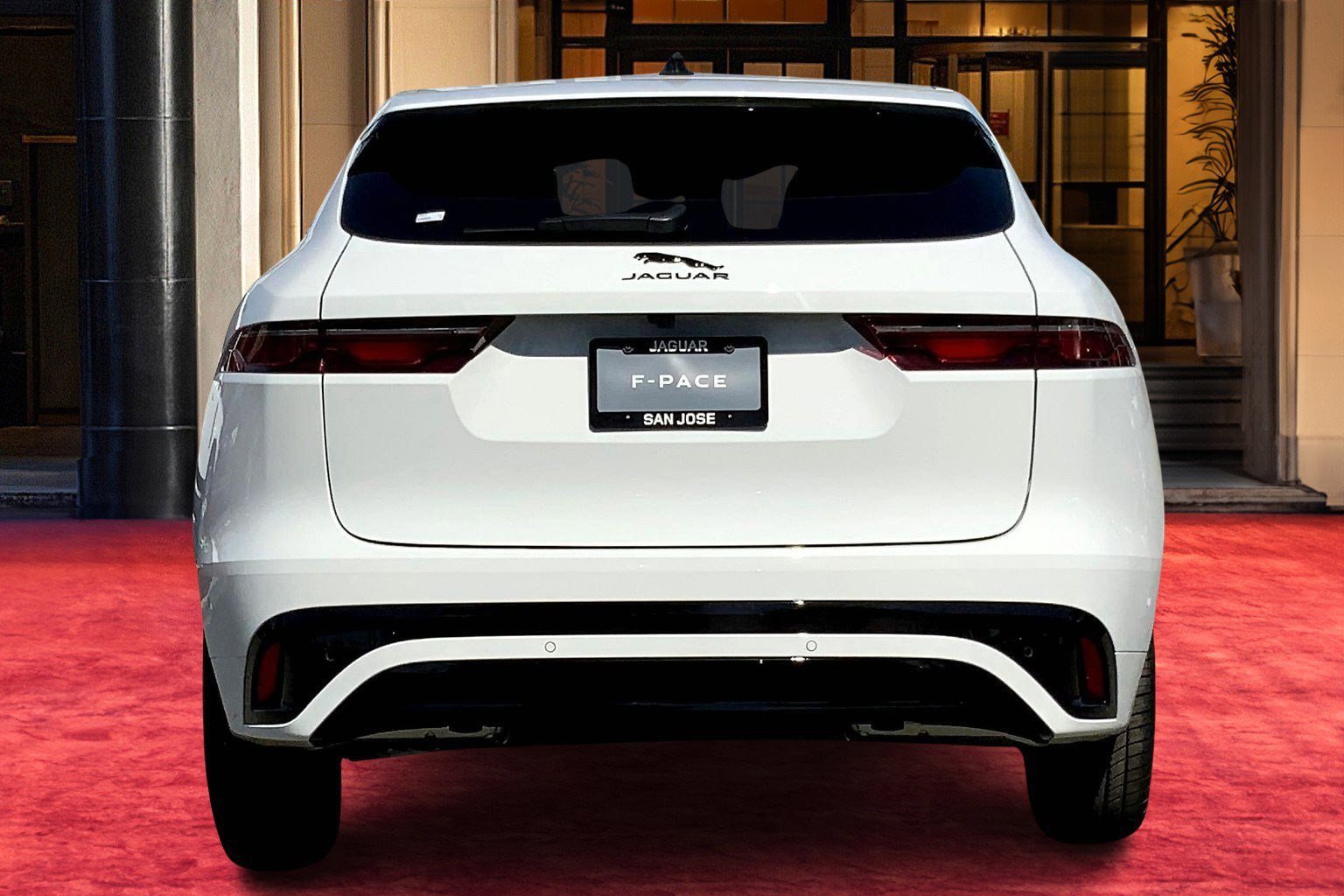 2025 Jaguar F-PACE P250 R-Dynamic S photo 4