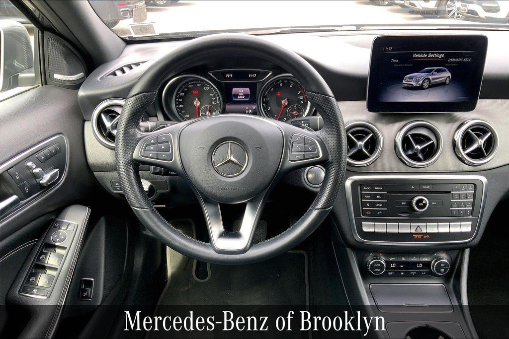 2020 Mercedes Benz GLA 250 4MATIC photo 2