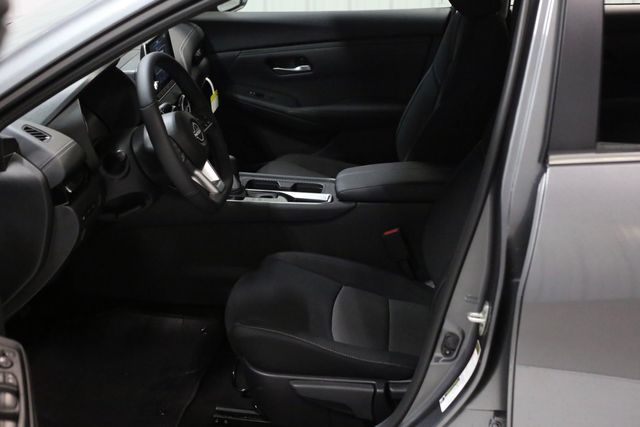 2025 Nissan Sentra SV photo 8