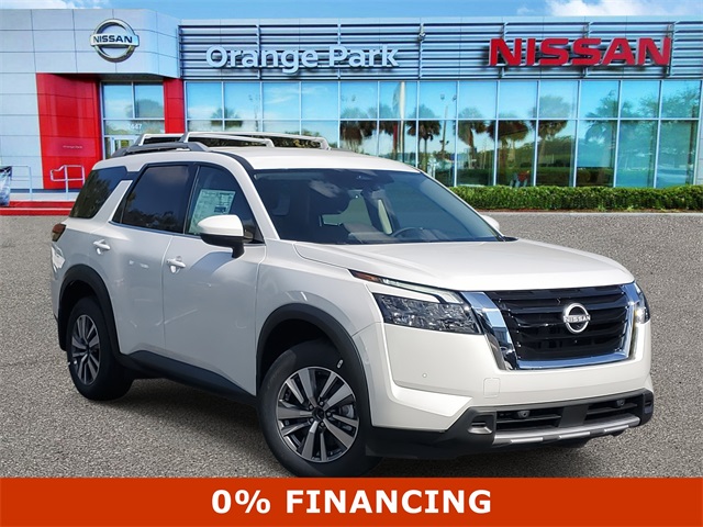 2025 Nissan Pathfinder SL's photo