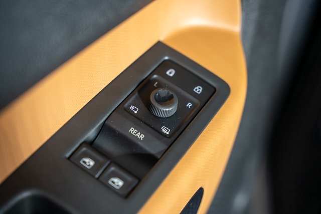 2025 Volkswagen ID. Buzz Pro S photo 20