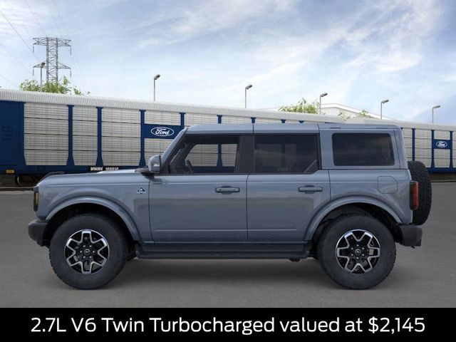 2025 Ford Bronco Outer Banks photo 2