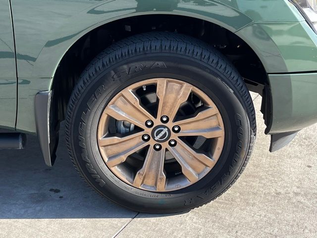 2024 Nissan Titan SV photo 3