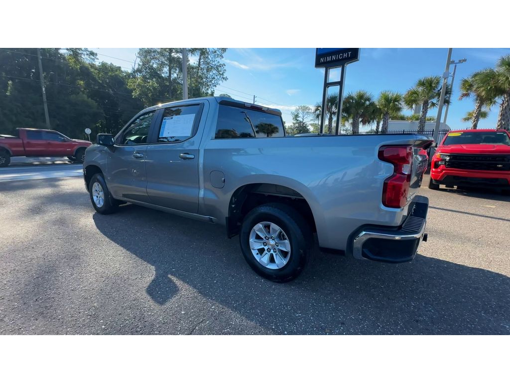 2025 Chevrolet Silverado 1500 LT photo 4