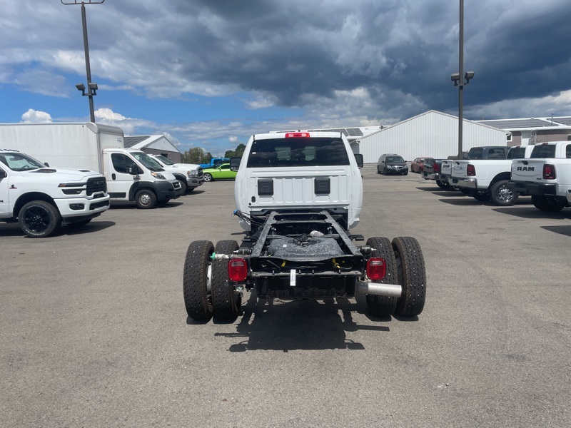 2026 Ram 5500 Tradesman photo 4