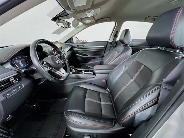 2023 Nissan Altima 2.5 SR photo 10