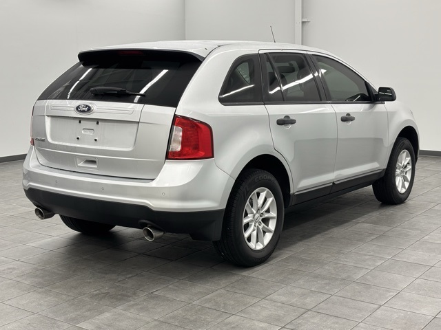 2014 Ford Edge SE photo 2