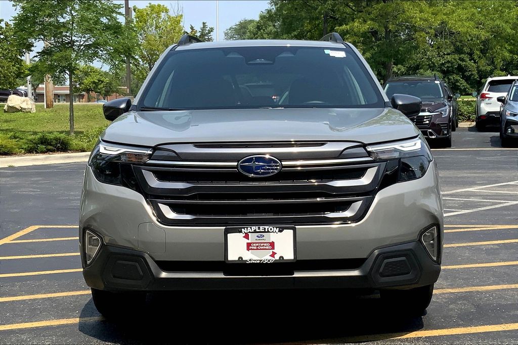 2025 Subaru Forester Premium photo 2