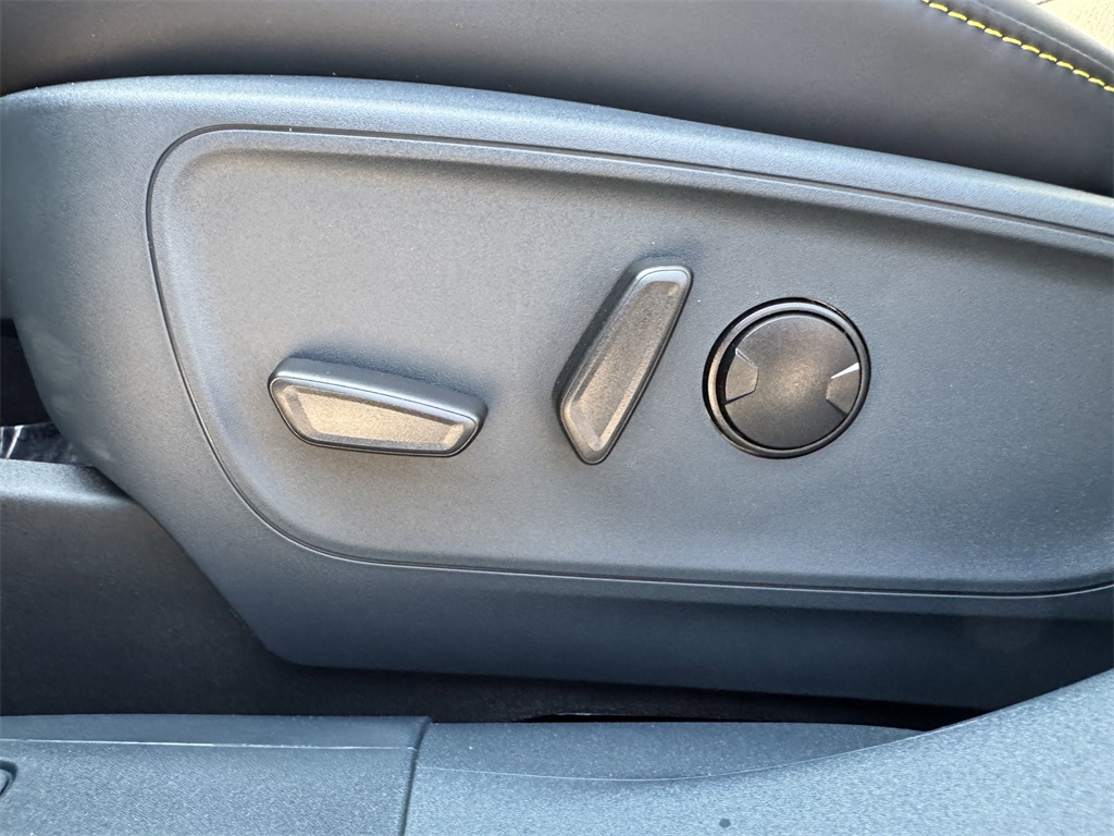 2025 Ford Maverick photo 21