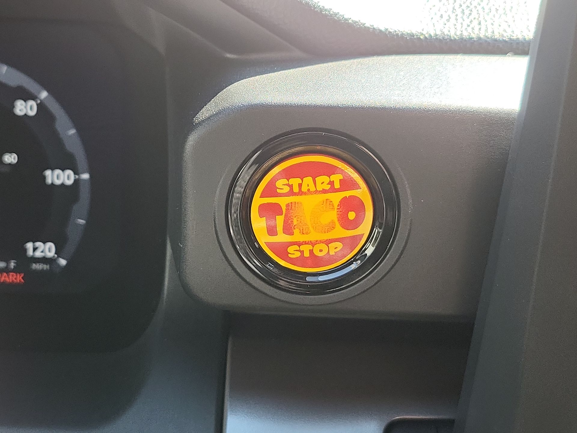 2024 Toyota Tacoma SR5 photo 16