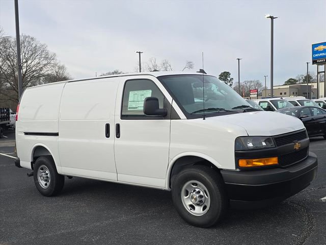 2025 Chevrolet Express Cargo Work Van's photo