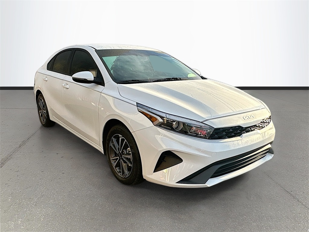 2024 Kia Forte LXS's photo