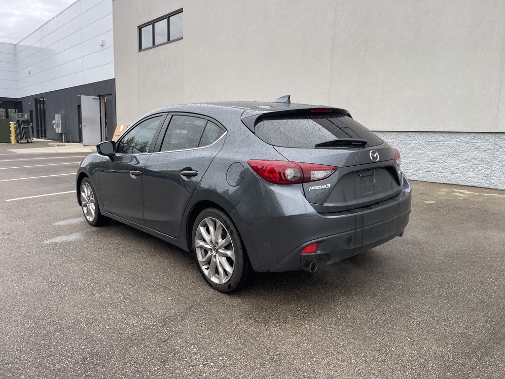 2016 Mazda Mazda3 Grand Touring photo 2