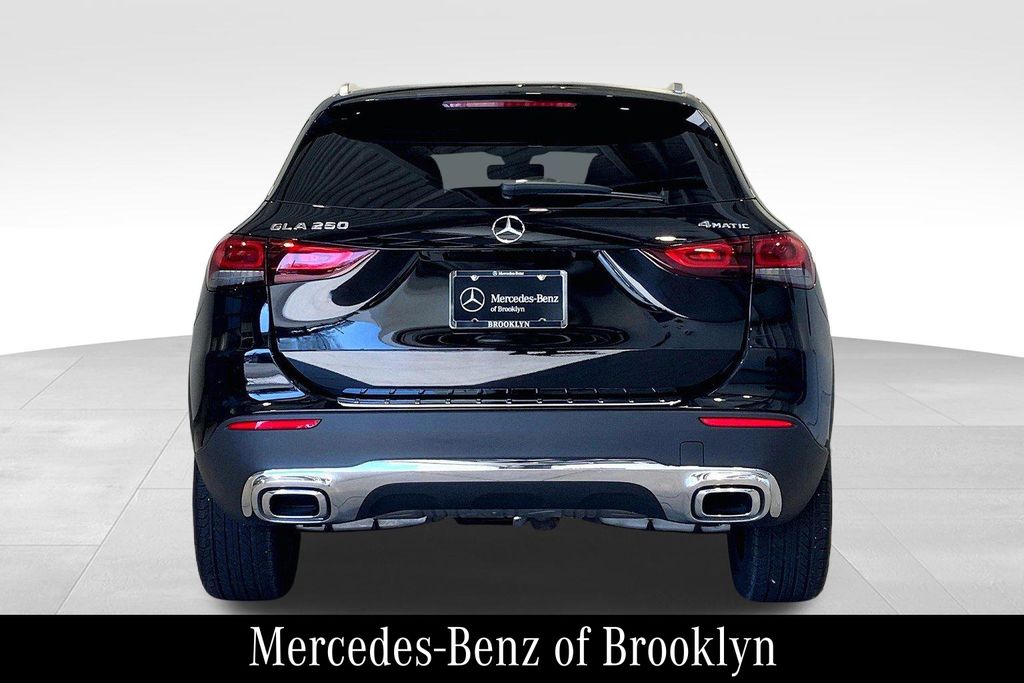 2023 Mercedes Benz GLA 250 4MATIC photo 4