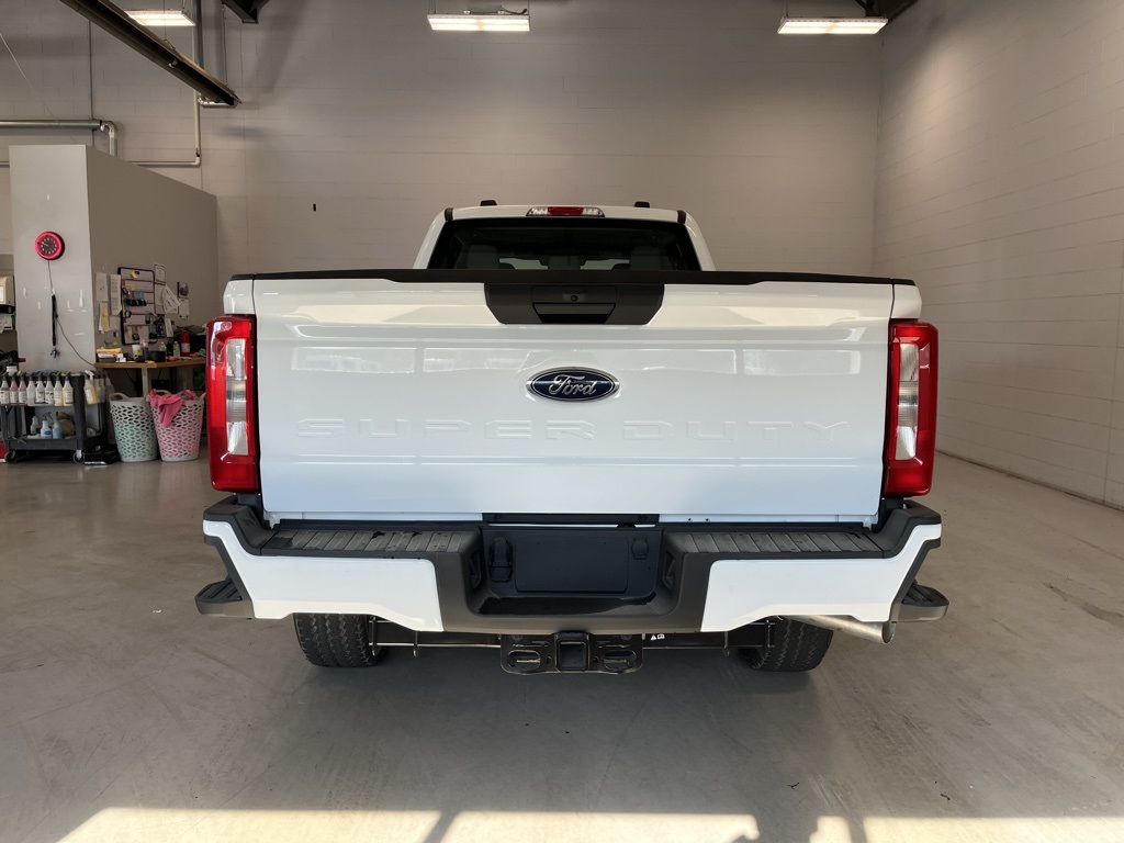 2026 Ford F-350 XL photo 4