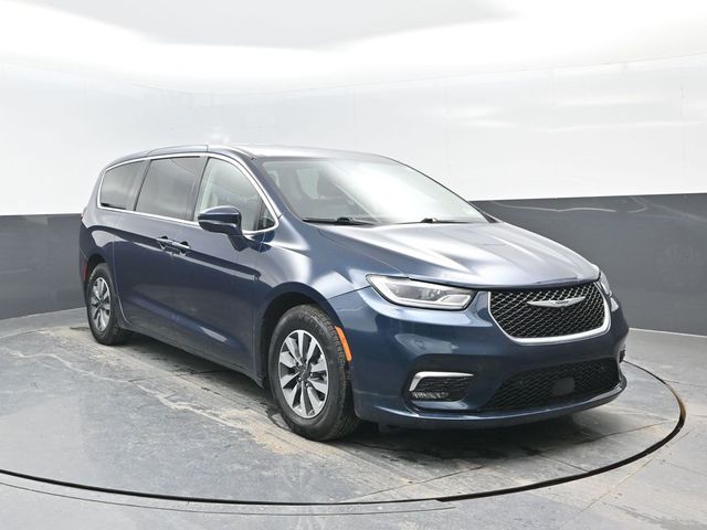 Used 2022 Chrysler Pacifica Hybrid Touring L with VIN 2C4RC1L79NR121605 for sale in White Hall, WV