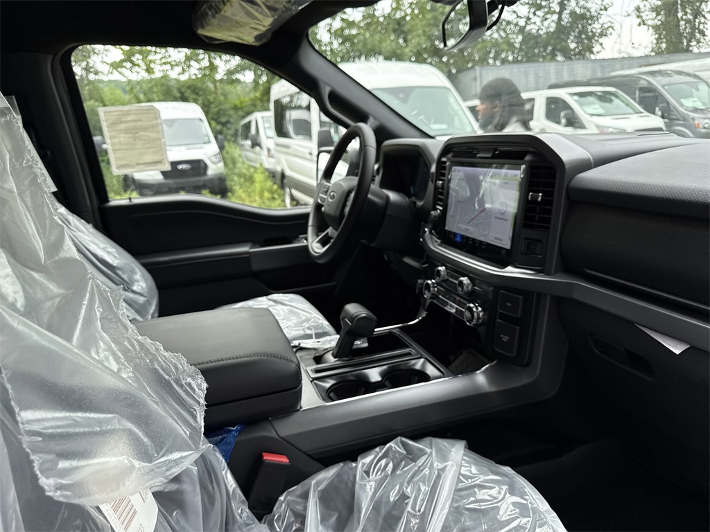2025 Ford F-150 XLT photo 22