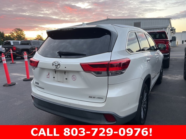 2017 Toyota Highlander XLE photo 3