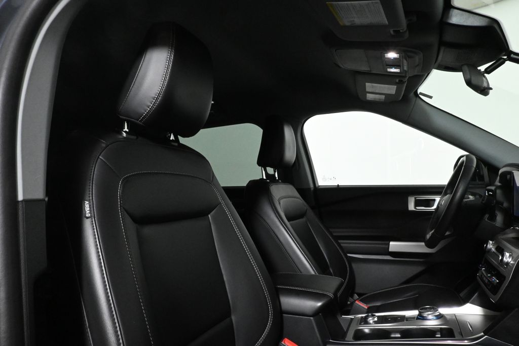 2023 Ford Explorer XLT photo 34