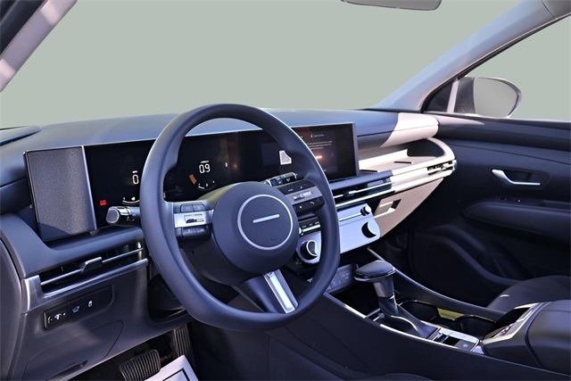 2025 Hyundai Tucson SEL photo 2