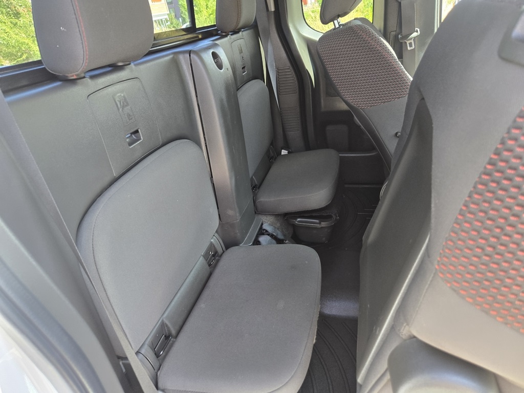 2012 Nissan Frontier PRO-4X photo 8