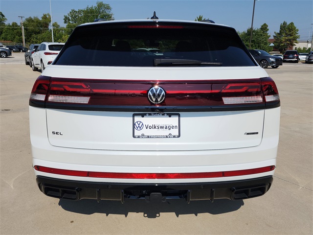 2025 Volkswagen Atlas Cross Sport SEL R-Line photo 2