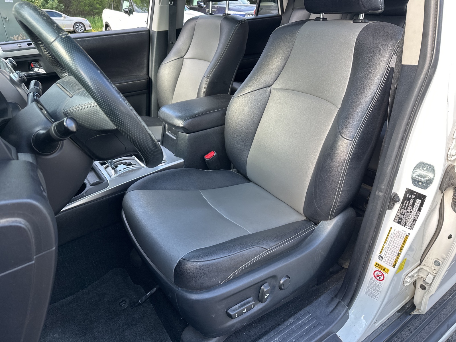 2016 Toyota 4Runner SR5 Premium 4WD photo 5
