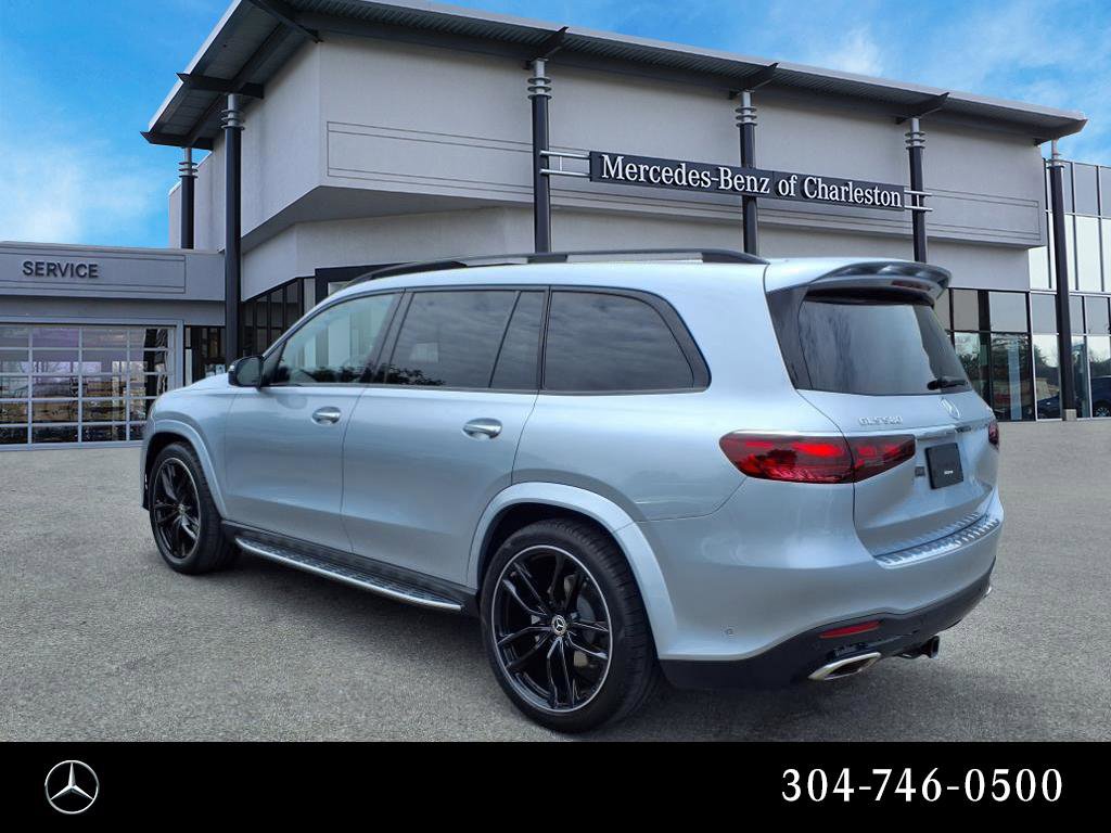 2025 Mercedes Benz GLS 580 4MATIC photo 4