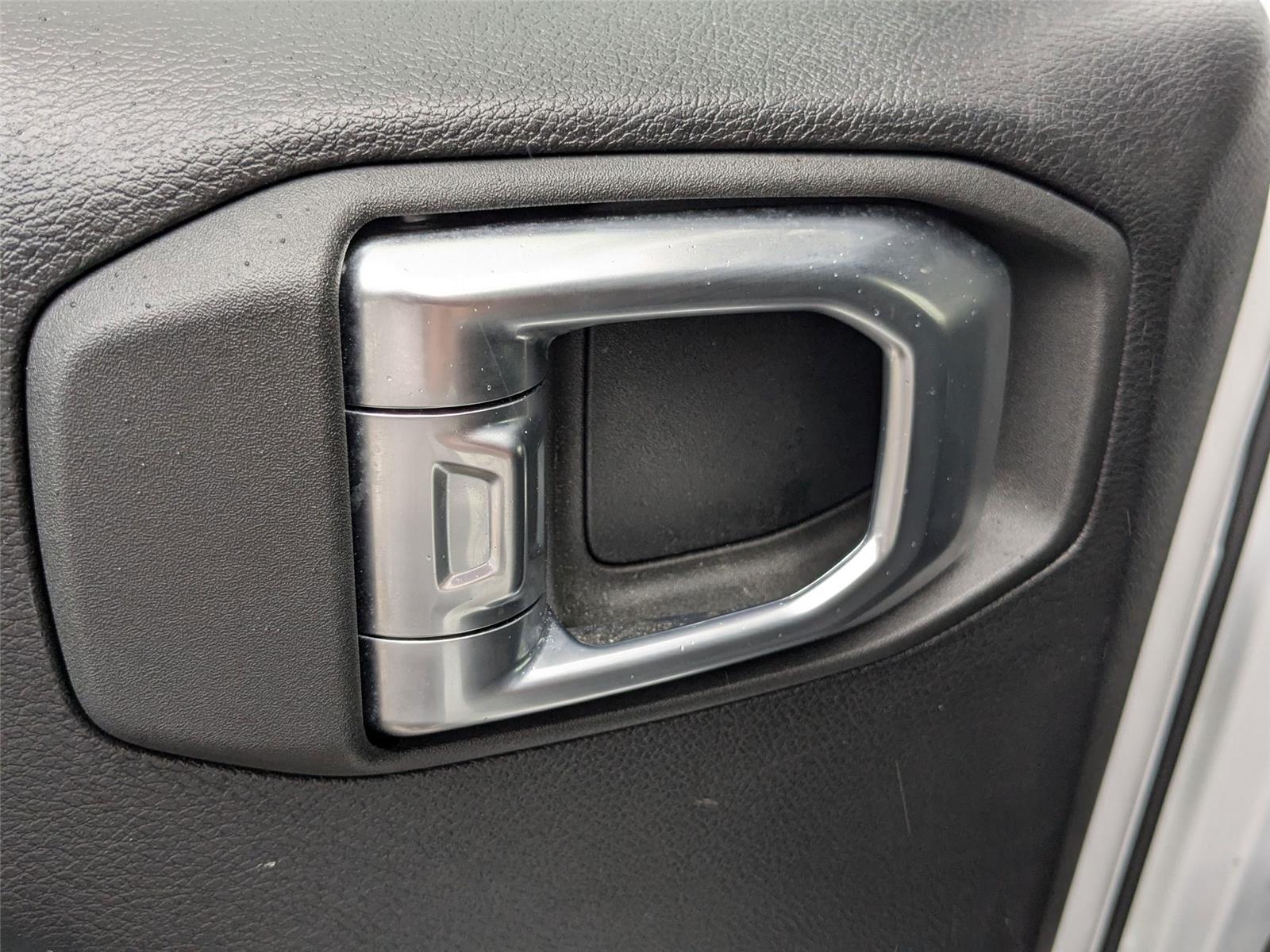 2021 Jeep Gladiator Mojave photo 23