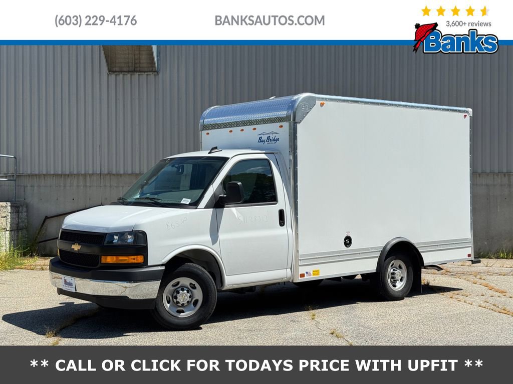 2025 Chevrolet Express Cutaway Base's photo