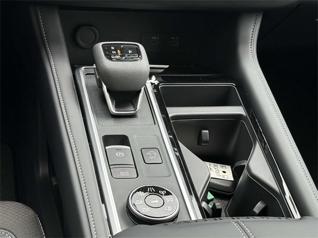 2025 Nissan Pathfinder SL photo 21