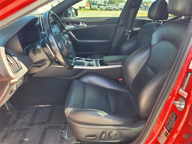 2020 Kia Stinger GT photo 3