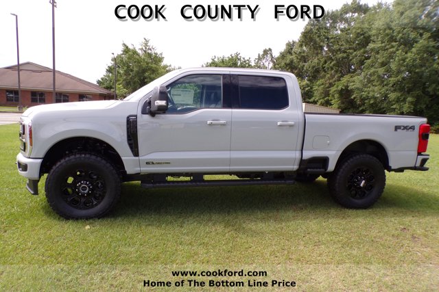 2025 Ford F-250 Lariat photo 4