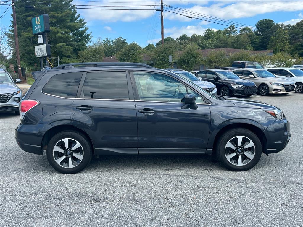 2017 Subaru Forester 2.5i Limited photo 2