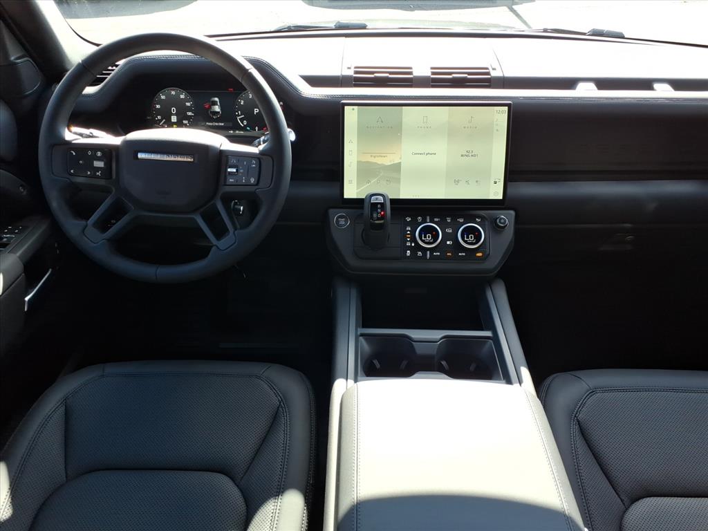 2026 Land Rover Defender 110 S photo 4