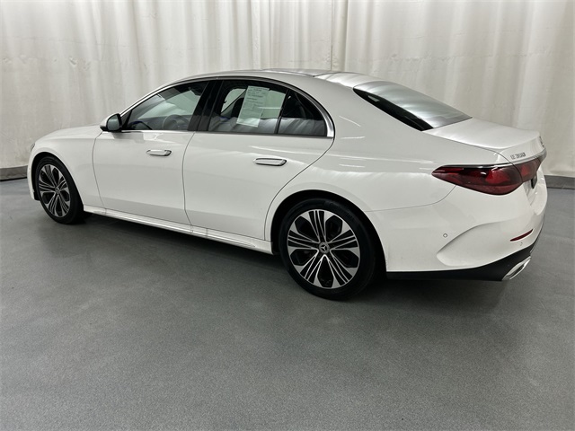2025 Mercedes Benz E 350 4MATIC photo 3