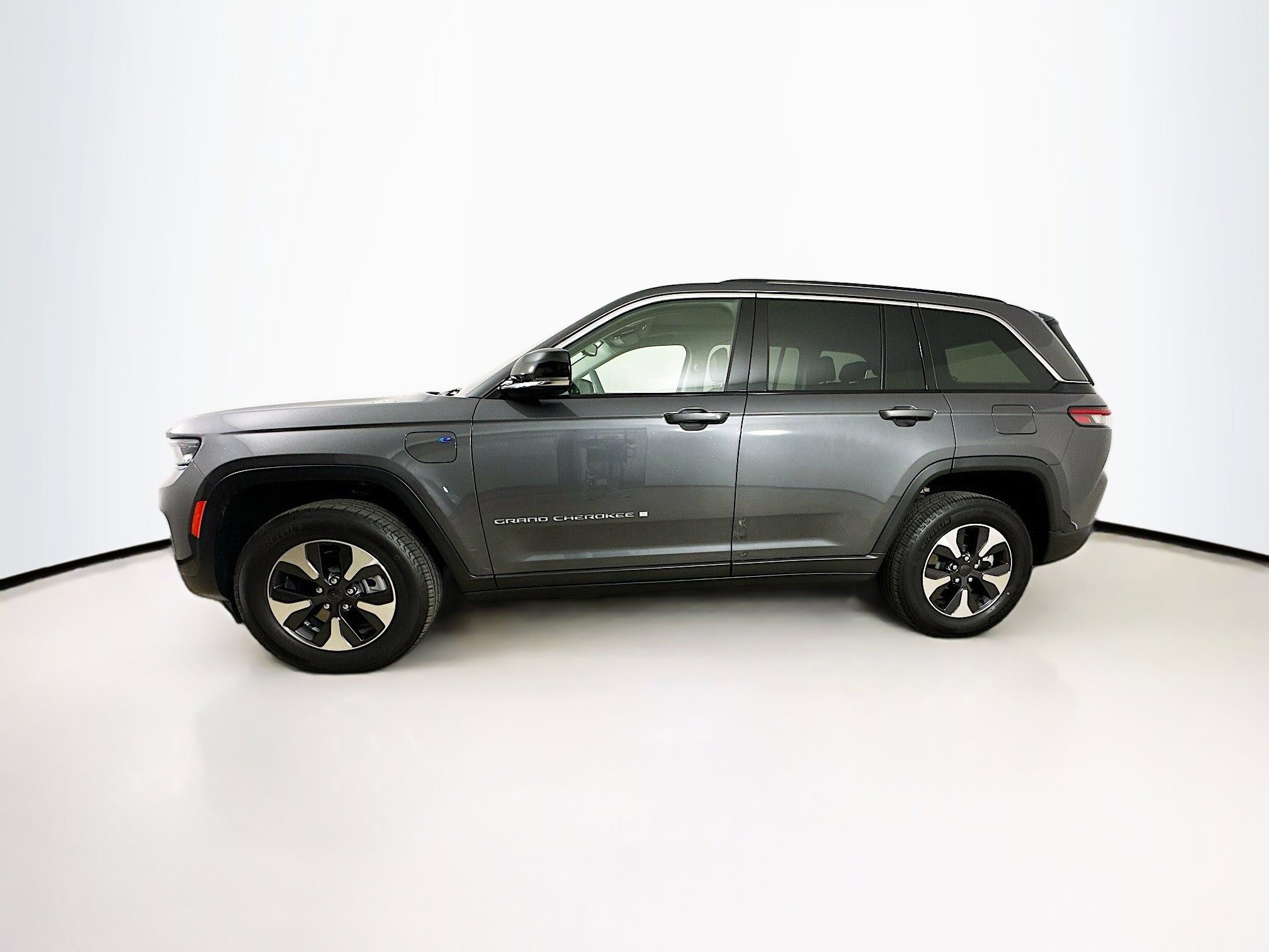 2023 Jeep Cherokee 4xe photo 4
