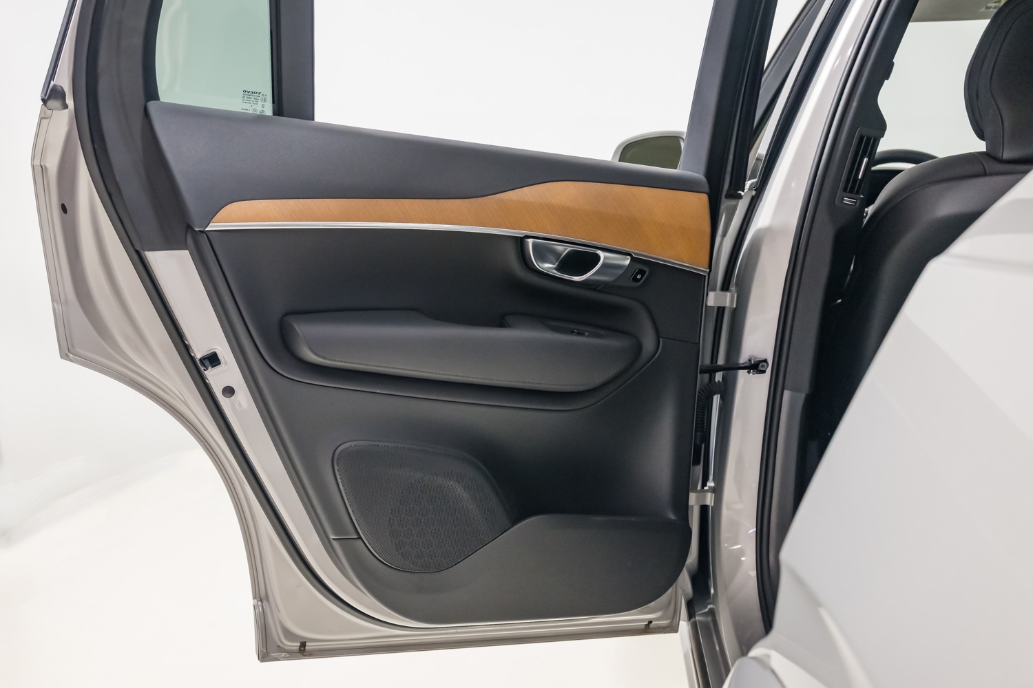 2024 Volvo XC90 B5 Plus photo 20